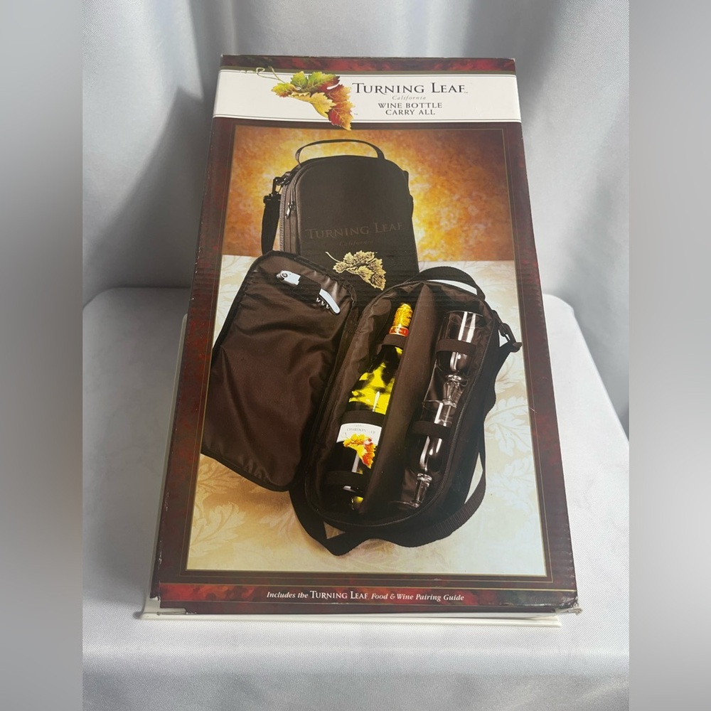 Turning Leaf Black Wine Bottle Carry NIB Gifting Wine Lovers Unique Picnic